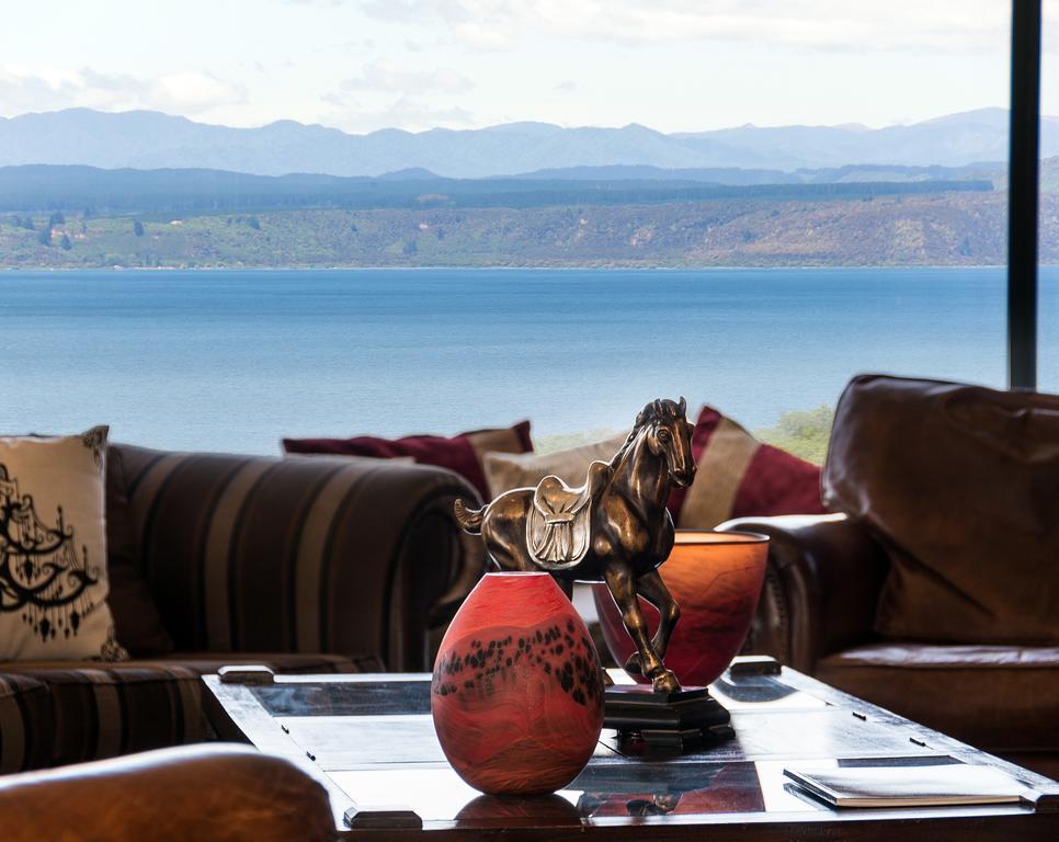 אגם טאופו The Flying Trout Boutique Lodge מראה חיצוני תמונה