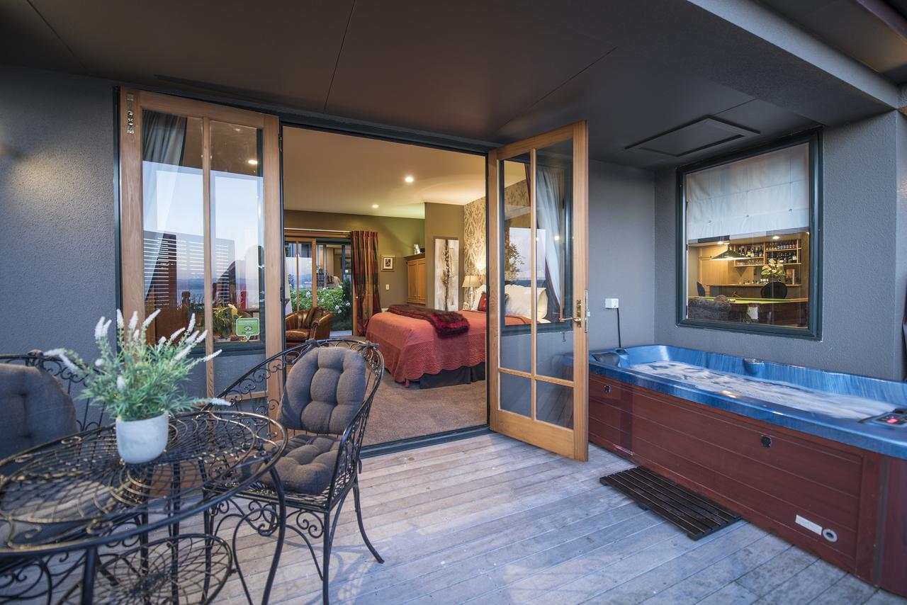 אגם טאופו The Flying Trout Boutique Lodge מראה חיצוני תמונה